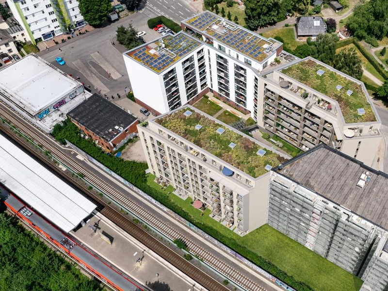 Neubau: Attraktive Gewerbefläche mit großer Fensterfront