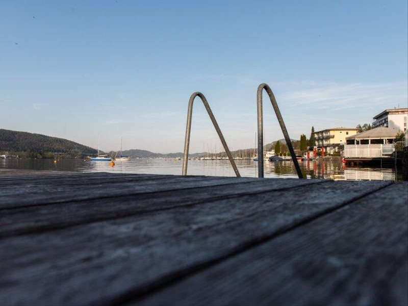 Eigentumswohnung im Zentrum von Velden mit privatem Seezugang.