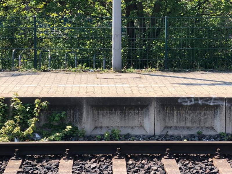 Der Bahnhof liegt nur einen Steinwurf entfernt