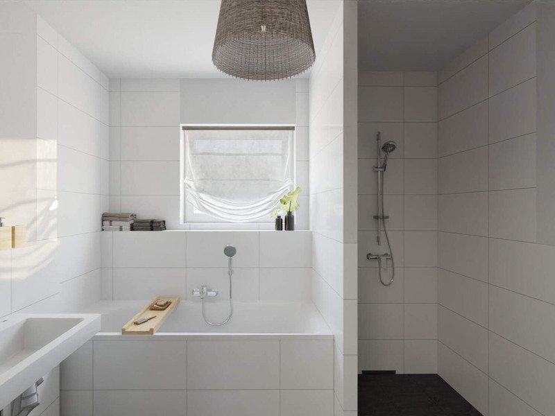 Modernes Tageslichtbad mit bodengleicher Dusche und Badewanne