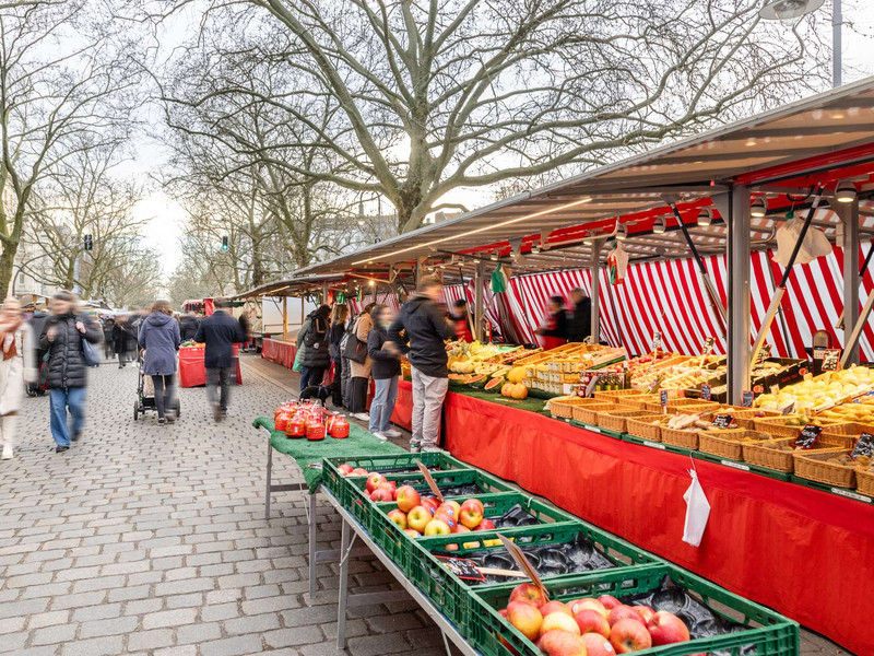 Wochenmarkt am Kollwitzplatz